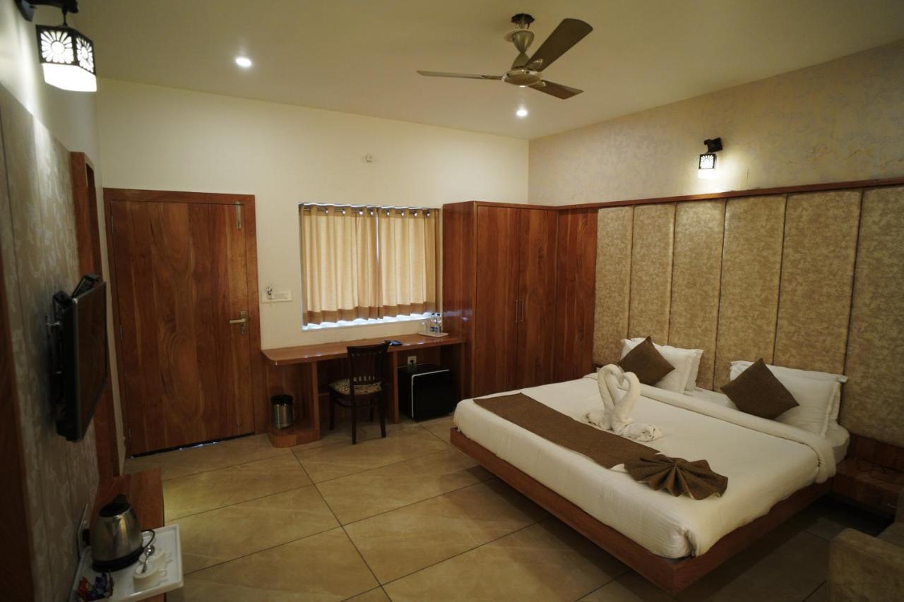 Amar Bagh Resort Pushkar Bagian luar foto