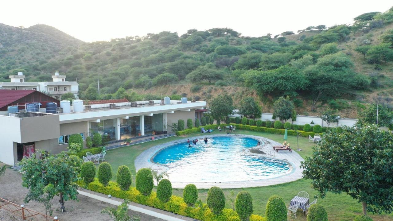 Amar Bagh Resort Pushkar Bagian luar foto