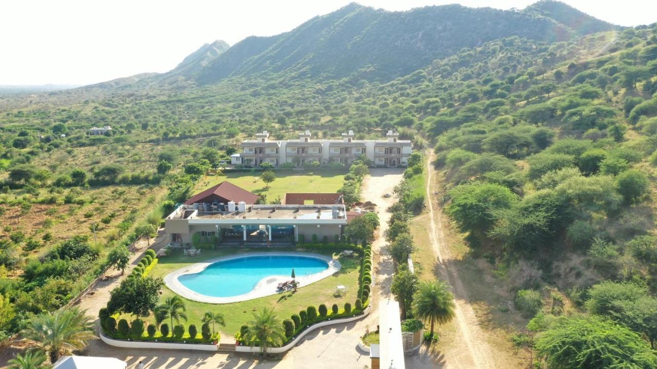 Amar Bagh Resort Pushkar Bagian luar foto