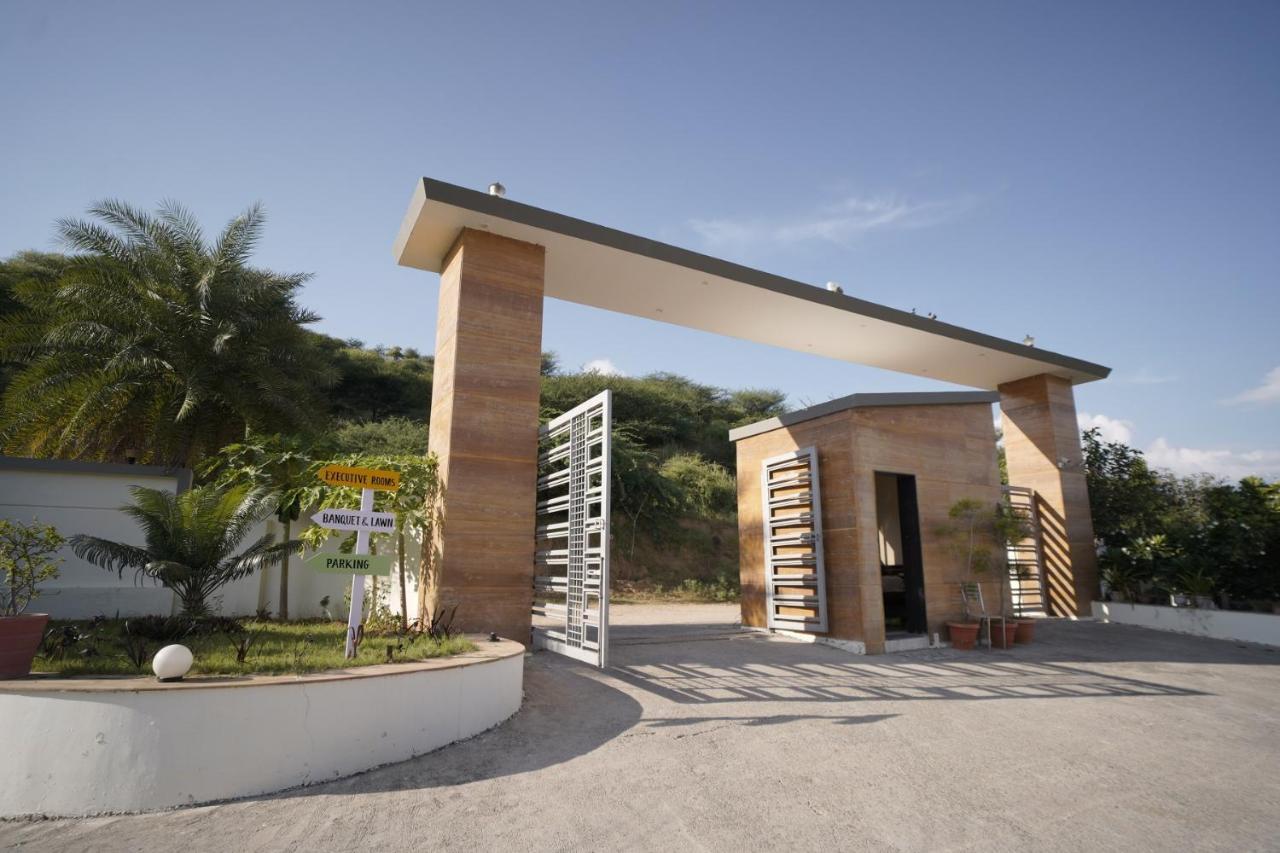 Amar Bagh Resort Pushkar Bagian luar foto