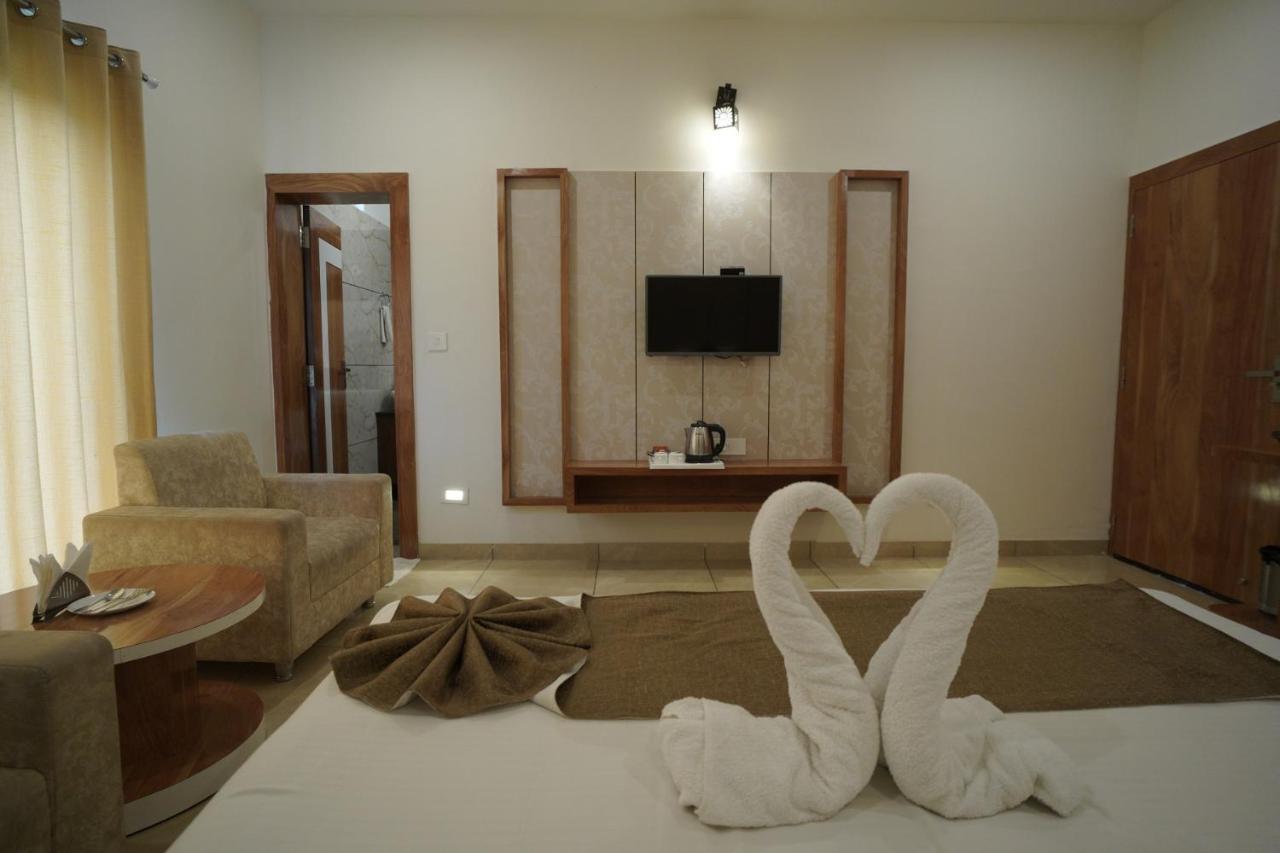 Amar Bagh Resort Pushkar Bagian luar foto
